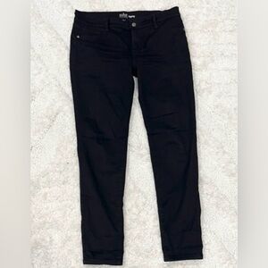 New York & Co.- Black Skinny Legging Pants- SOHO Jeans- 8